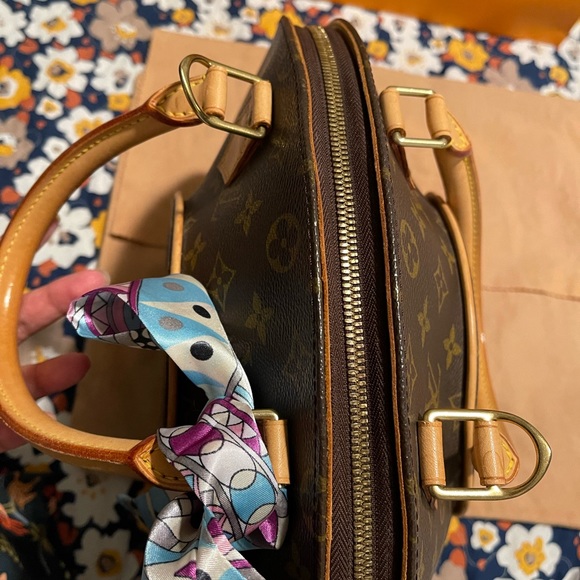 Louis Vuitton Ellipse MM - Picture 10 of 17